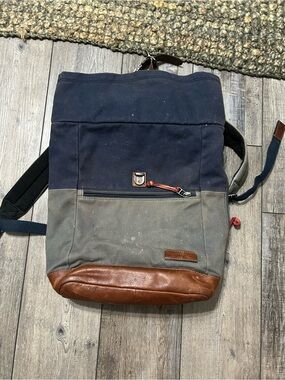 Fossil Relic Men's Defender Rolltop Backpack, Navy/Grey Canvas and Leather